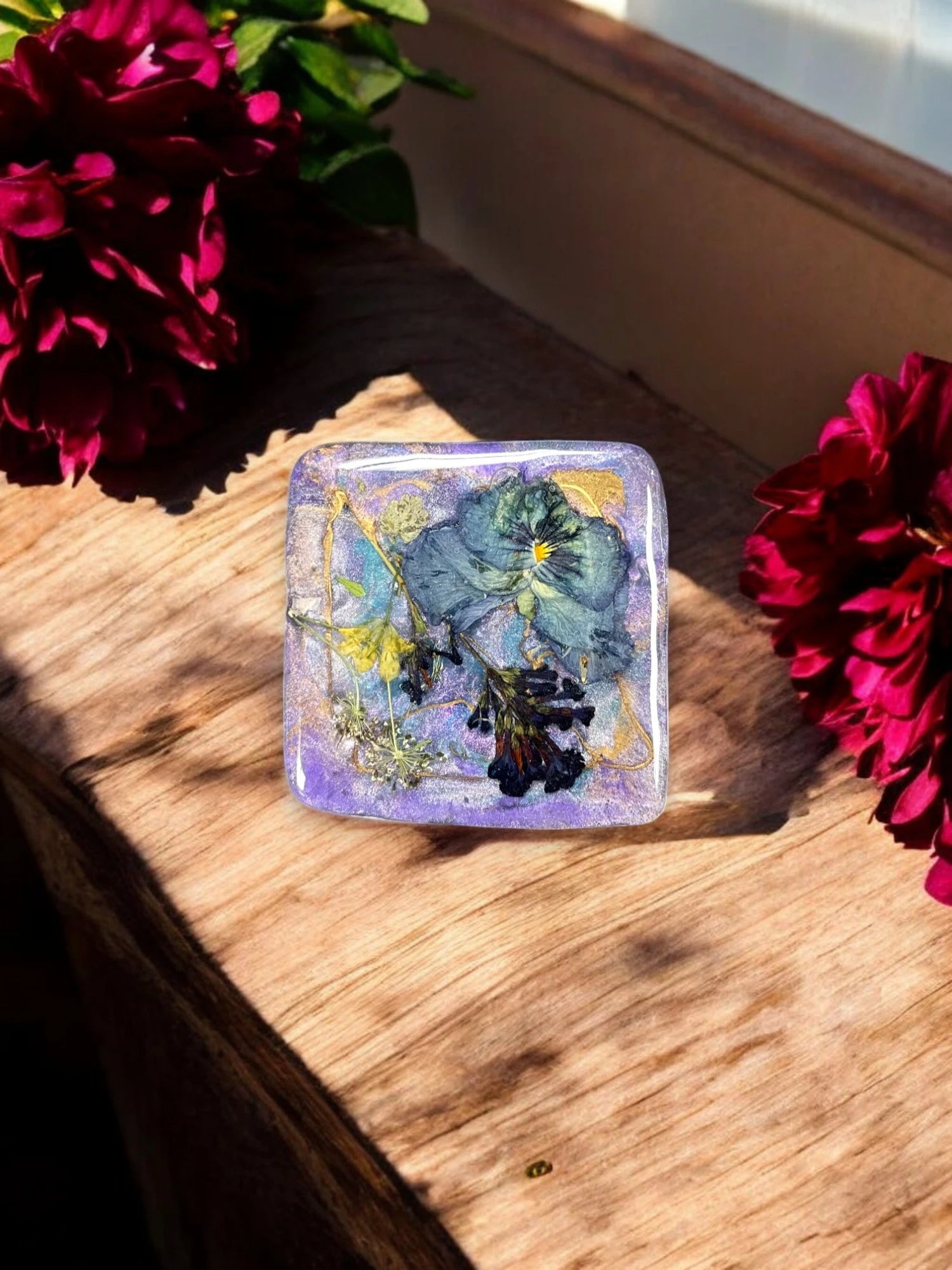 Pressed Flower Resin Magnet, Botanical Magnet, Floral Fridge Magnet