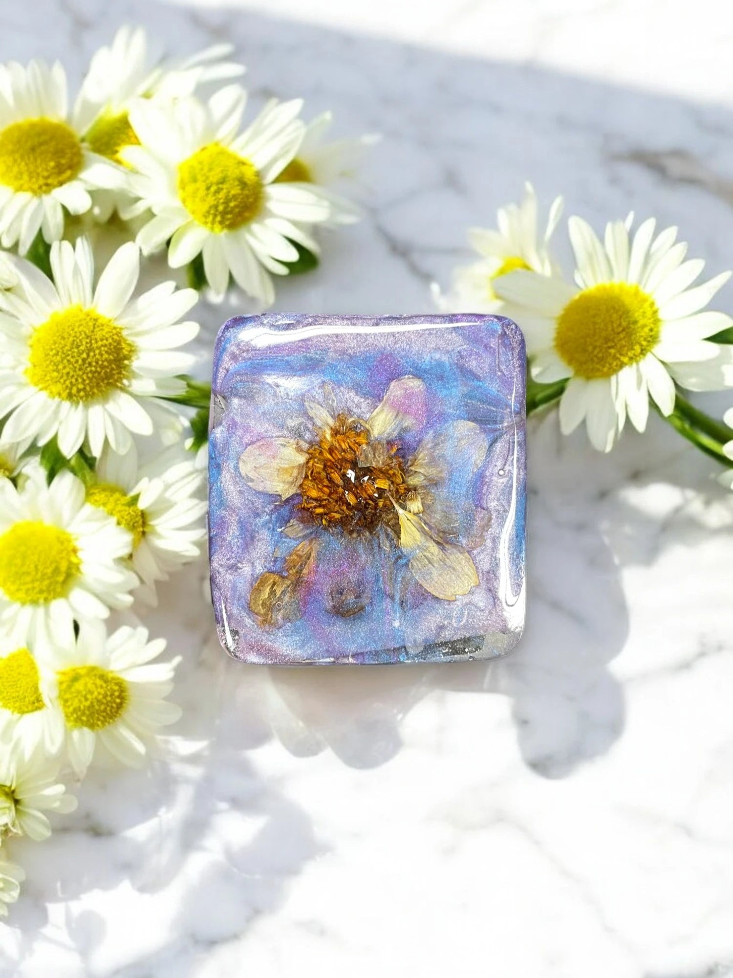 Pressed Flower Resin Magnet, Botanical Magnet, Floral Fridge Magnet