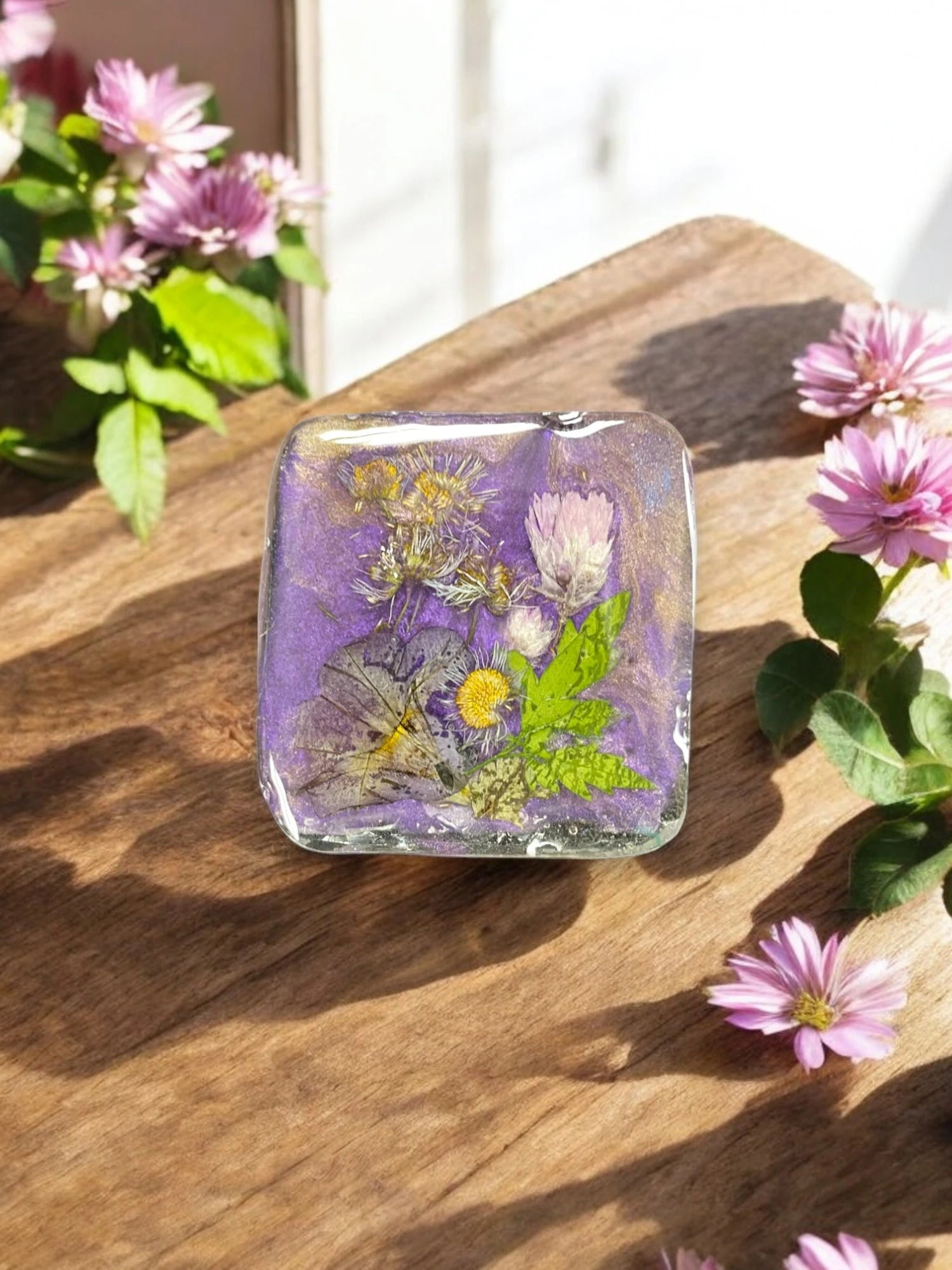 Pressed Flower Resin Magnet, Botanical Magnet, Floral Fridge Magnet