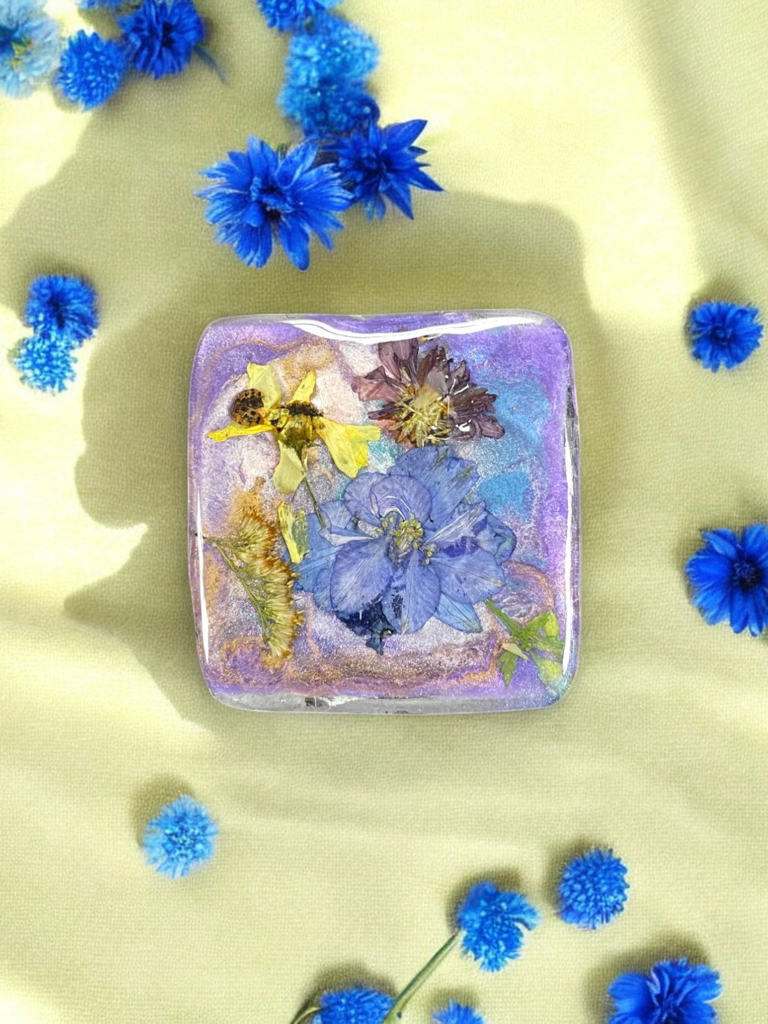 Pressed Flower Resin Magnet, Botanical Magnet, Floral Fridge Magnet