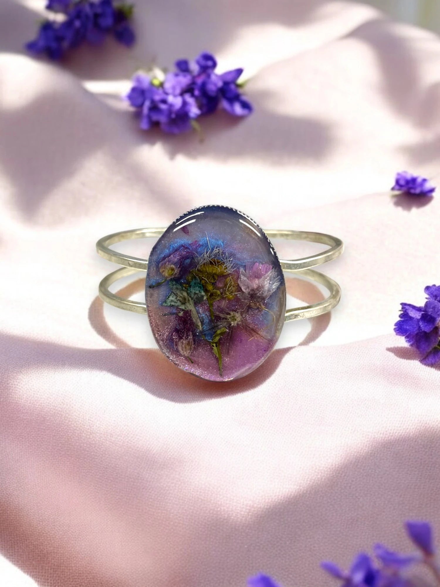 Oval Pressed Flower Cuff Bracelet, Resin Bracelet, Queen Anne's Lace, Cosmos, Botanical Jewelry