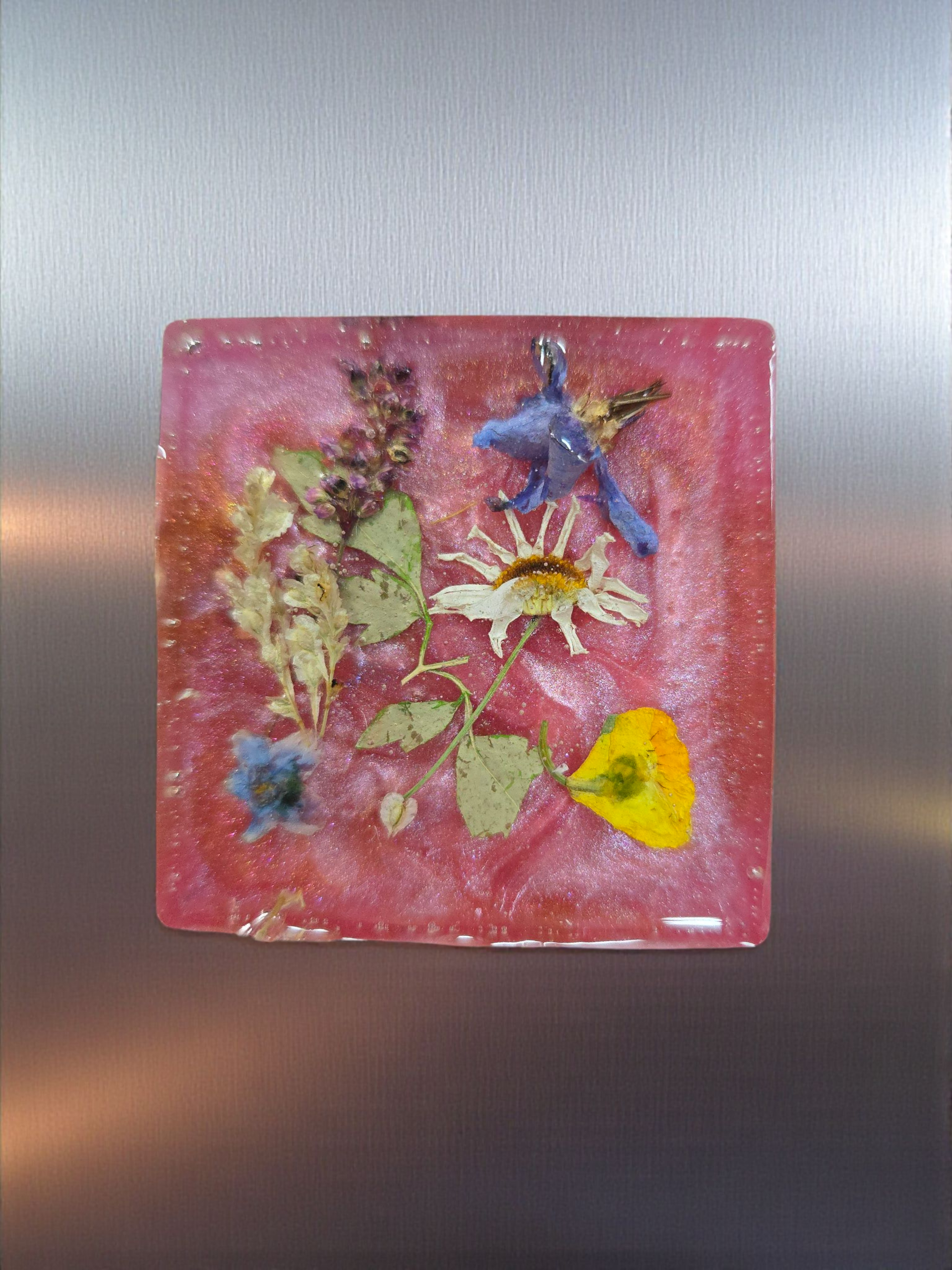 Pressed Flower Resin Magnet, Botanical Magnet, Floral Fridge Magnet