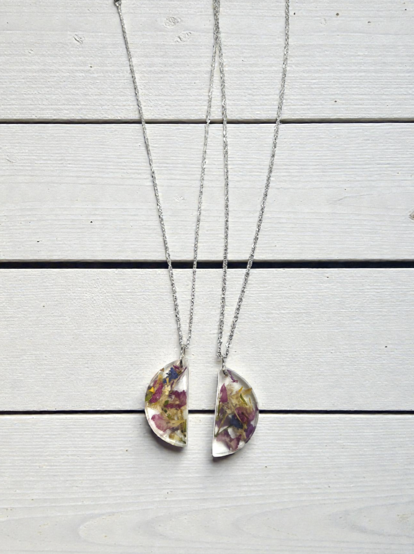 Charming Floral Resin BFF Half Circle Necklace Set