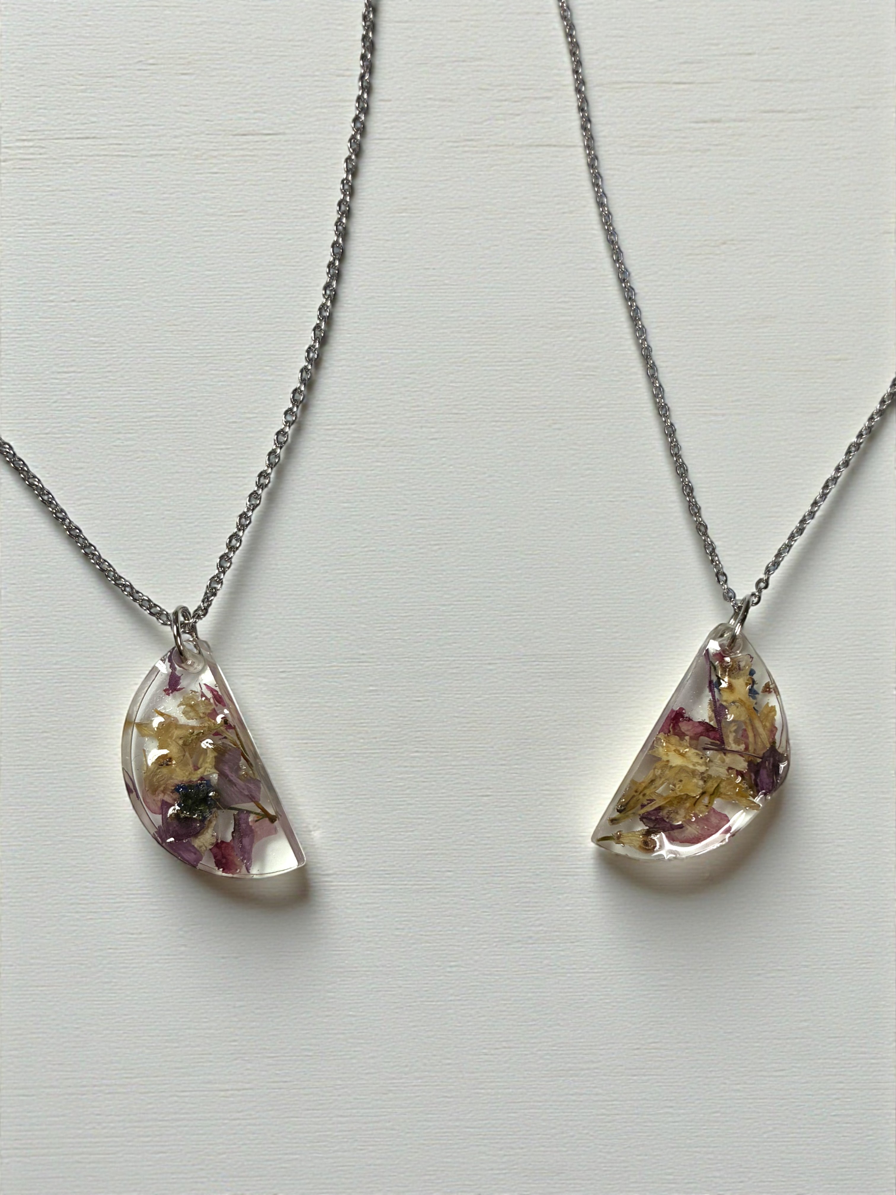 Charming Floral Resin BFF Half Circle Necklace Set