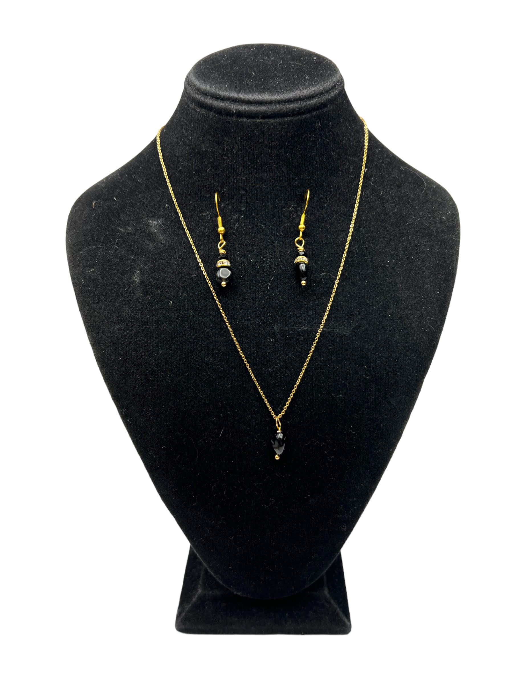 Black Agate Necklace and Earring Set - Elegant and Versatile