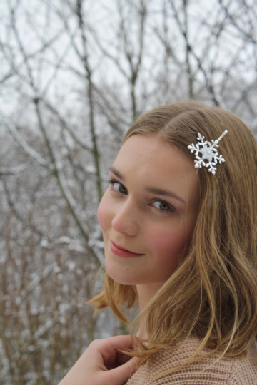 Sparkling Snowflake Hairpin - Winter Wonderland Hair Accessory
