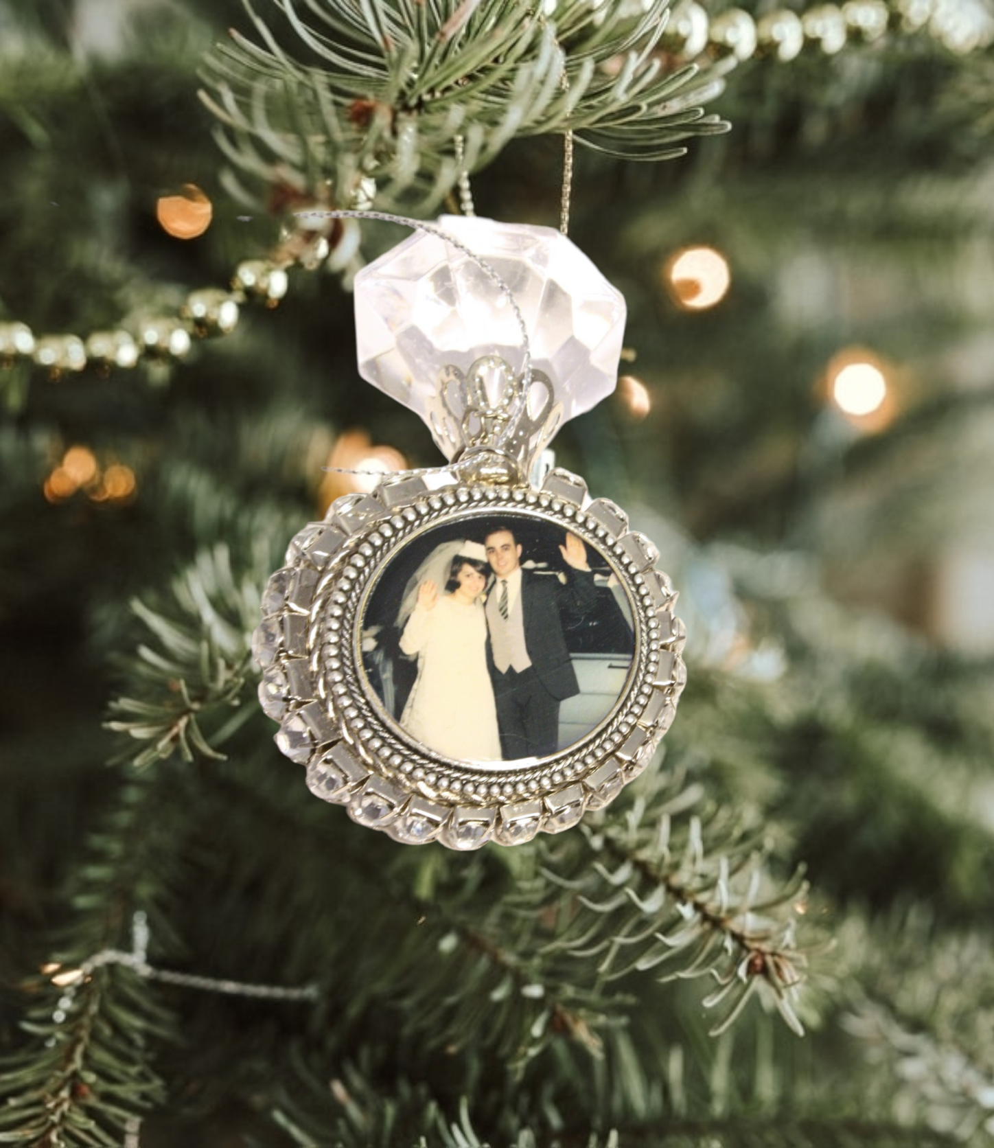 Personalized Photo Ornament: Capture Love's Milestones (Weddings, Anniversaries, Engagements)