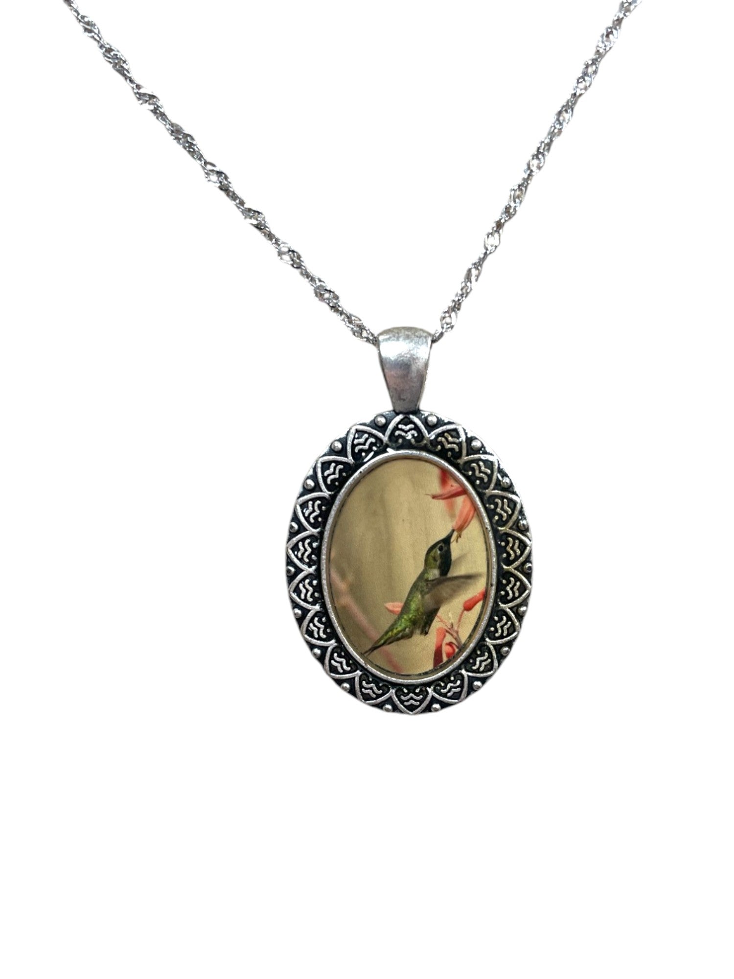 Exquisite Hummingbird Art Pendant Necklace | Perfect for Nature Lovers