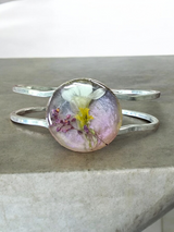 Pressed Flower Resin Cuff Bracelet | Unique Handmade Jewelry | Nature-Inspired Accessory