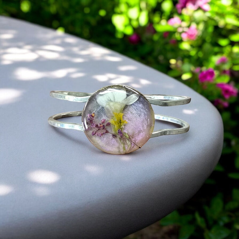 Pressed Flower Resin Cuff Bracelet | Unique Handmade Jewelry | Nature-Inspired Accessory