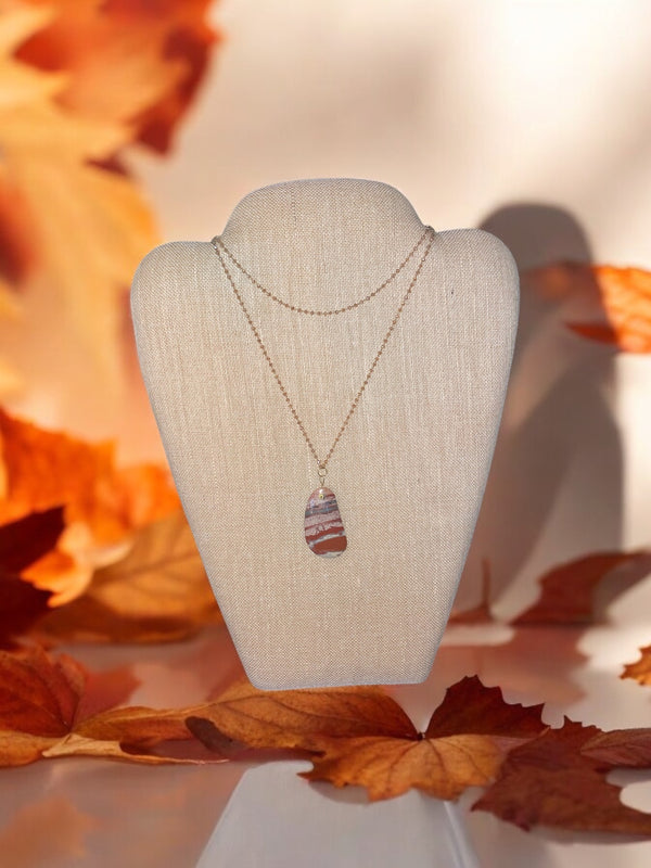 Striped Agate Stone Necklace - A Unique and Eye-Catching Piece