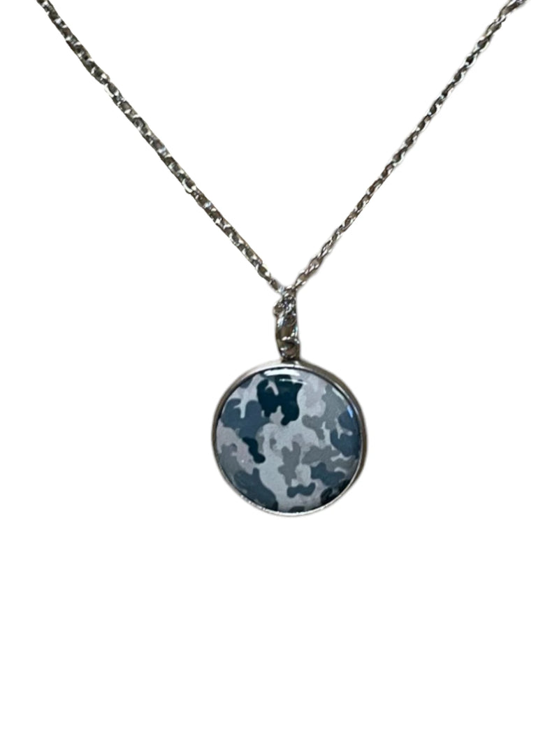 Chain with Camo Pendant - Unique & Edgy | Fashionable Men's Necklace