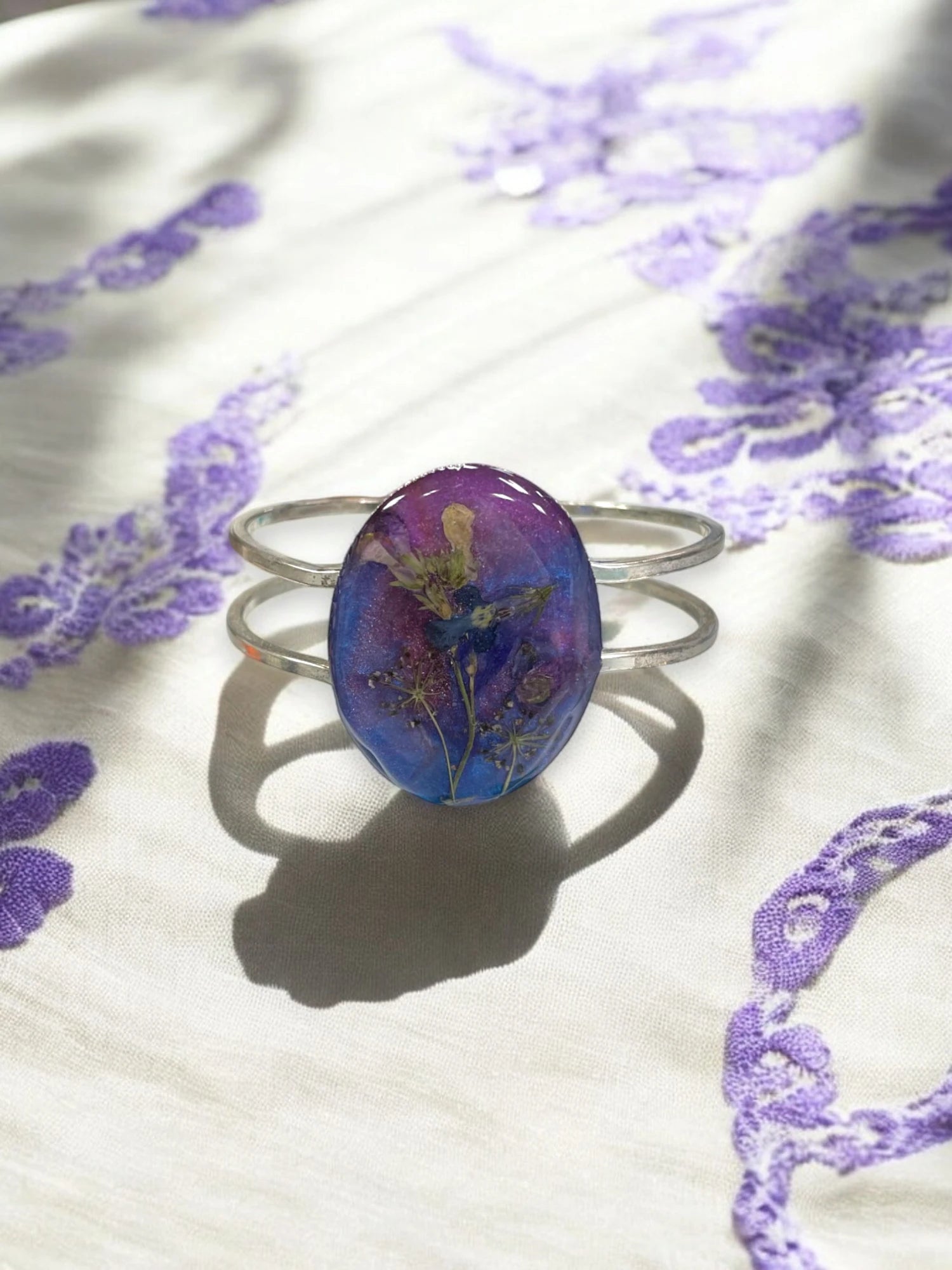 Oval Pressed Flower Cuff Bracelet, Resin Bracelet, Queen Anne's Lace, Cosmos, Botanical Jewelry
