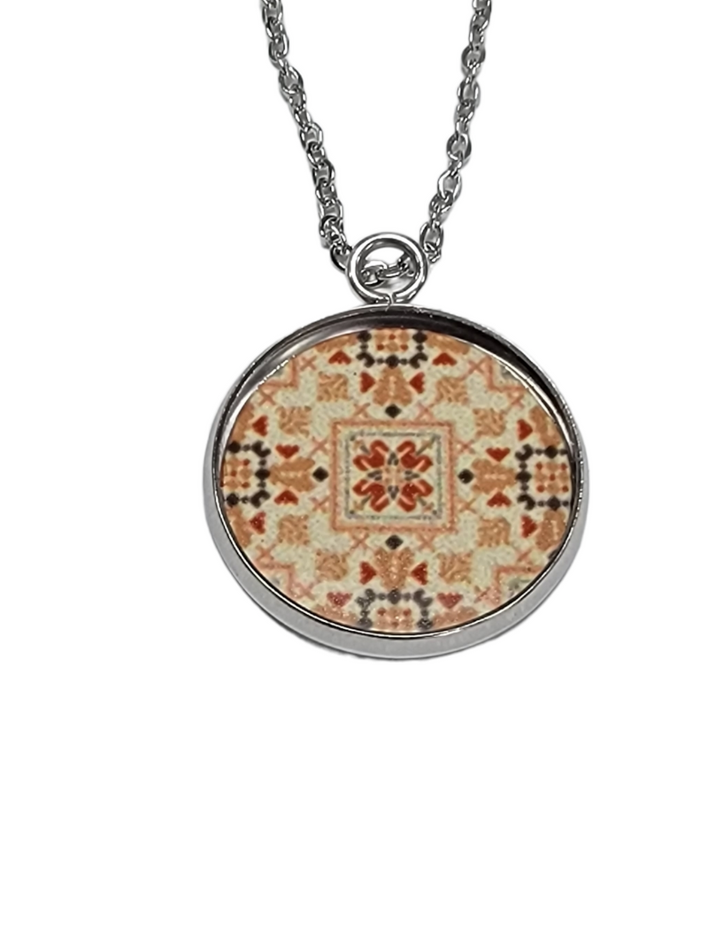 Trendy Embroidery Pattern Pendant Necklace
