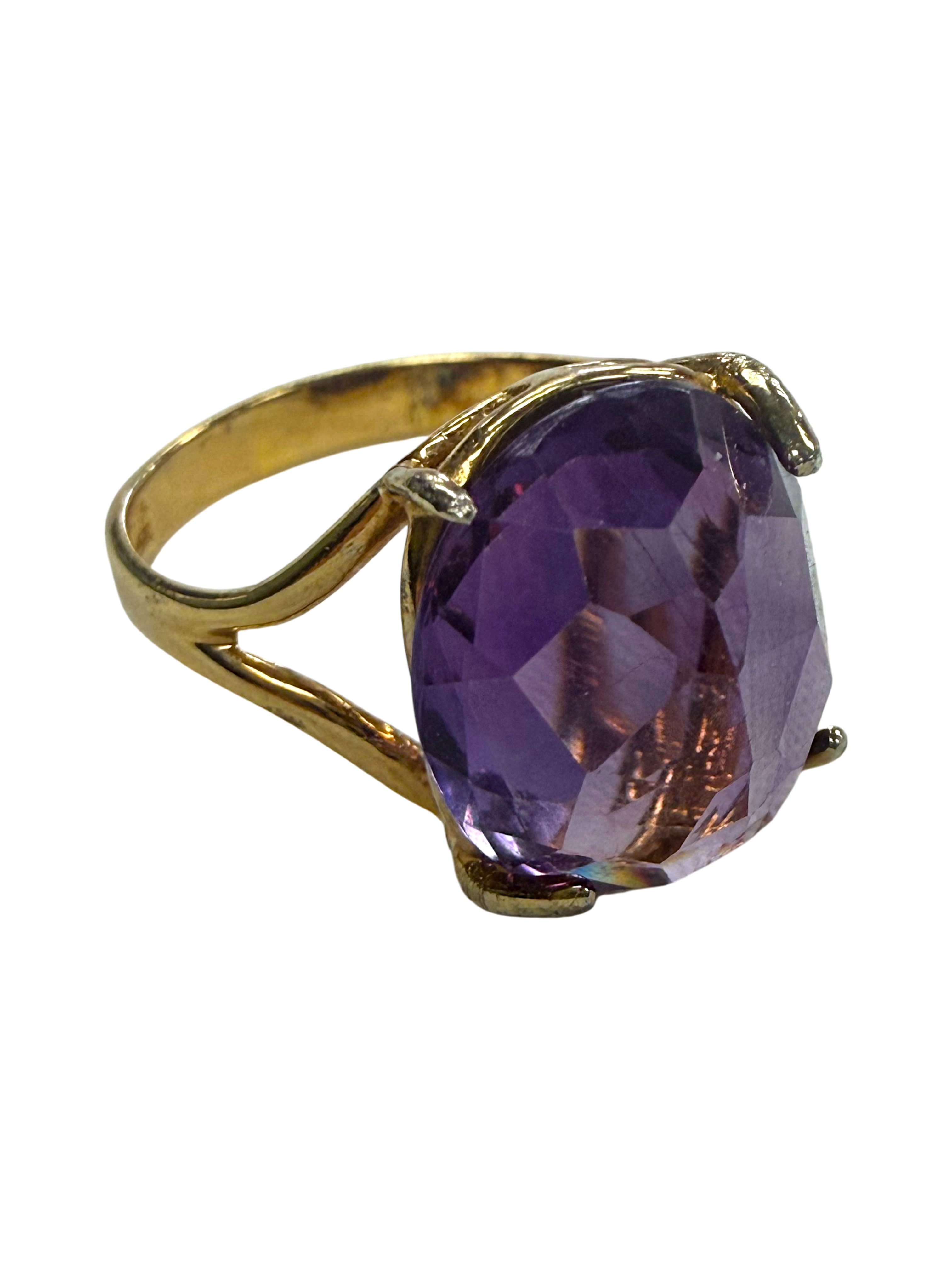 The Royal Violet Radiance: One-of-a-Kind Gold Statement Ring