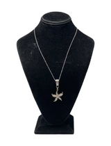 Ocean Lover's Starfish Necklace (Alloy) - Gift Box Included