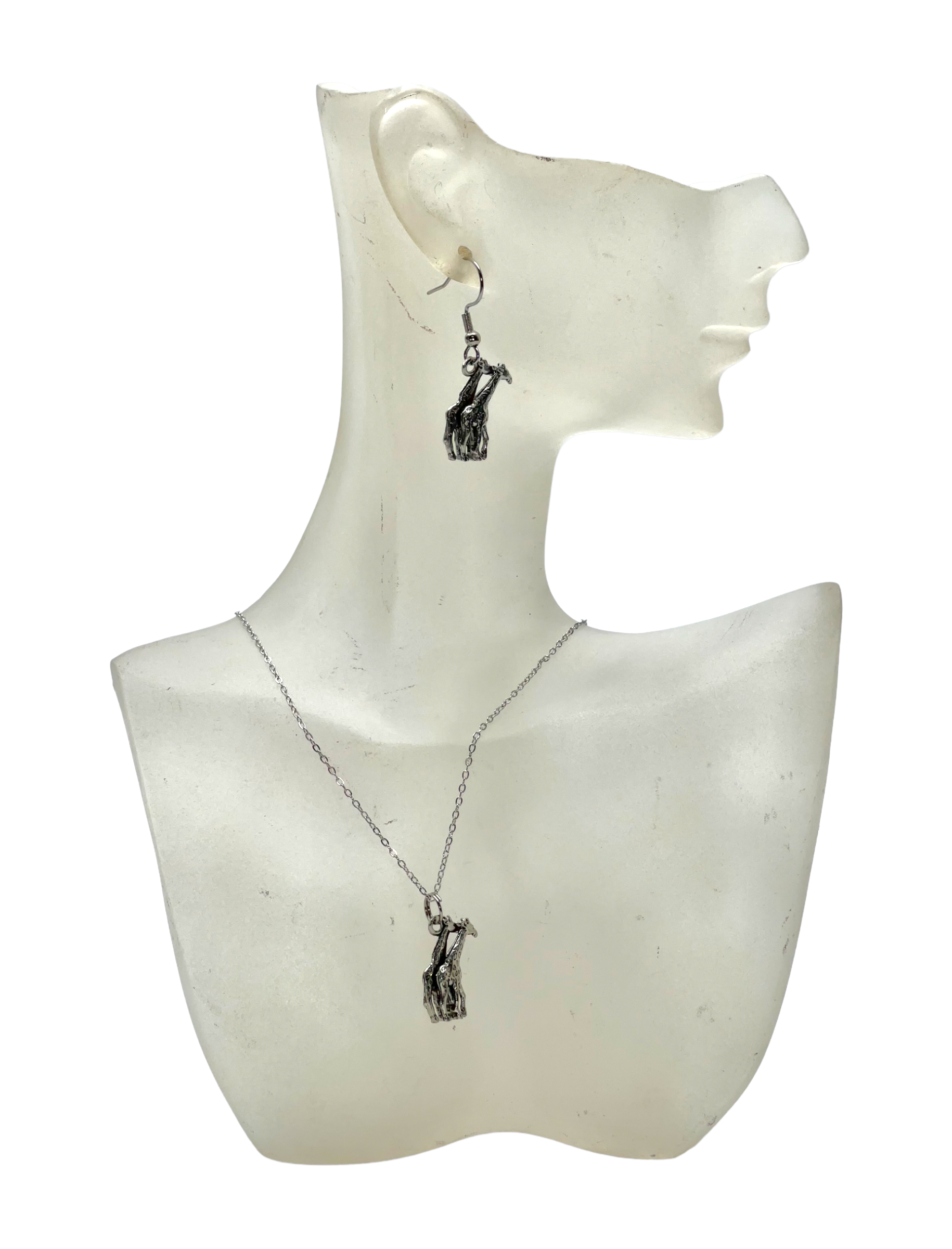Pewter Giraffe Jewelry: A Symbol of Grace and Elegance