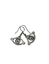 Evil Eye Jewelry Set: A Beautiful and Meaningful Way to Protect Yourself and Your Loved Ones