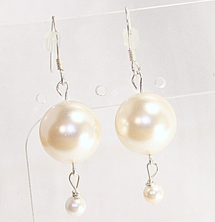 Round Austrian Cream Pearl Drop Earring